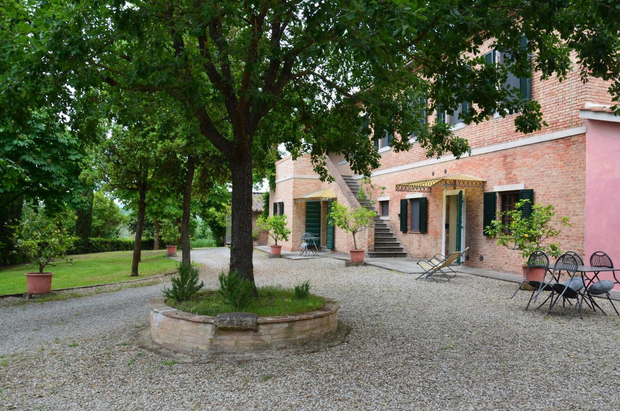 Agriturismo Sant'Alfredo モンテローニ・ダルビア エクステリア 写真