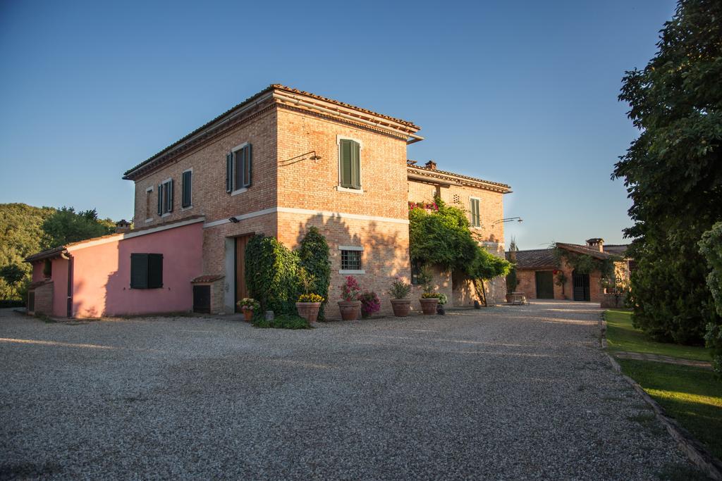 Agriturismo Sant'Alfredo モンテローニ・ダルビア エクステリア 写真