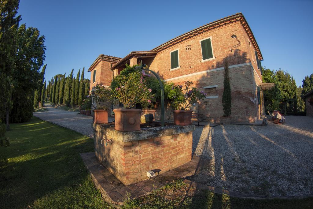 Agriturismo Sant'Alfredo モンテローニ・ダルビア エクステリア 写真