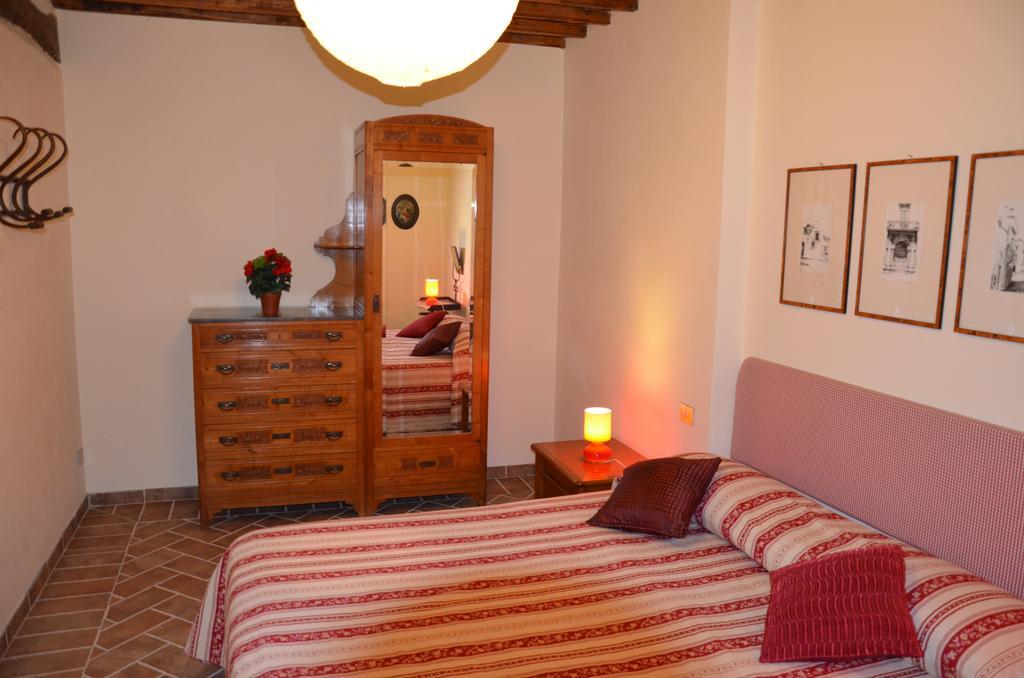 Agriturismo Sant'Alfredo モンテローニ・ダルビア エクステリア 写真